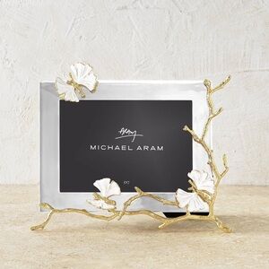 NWB Michael Aram Gold and White Floral Accent Frame
